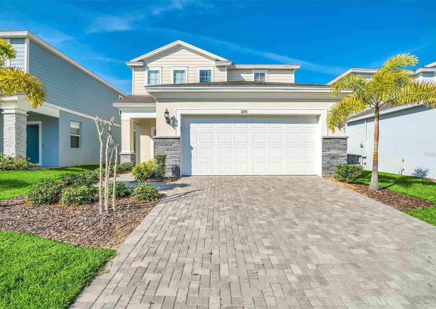 Homes For Sale - 1870 Summer Drive<br/> DAVENPORT, FL 33897