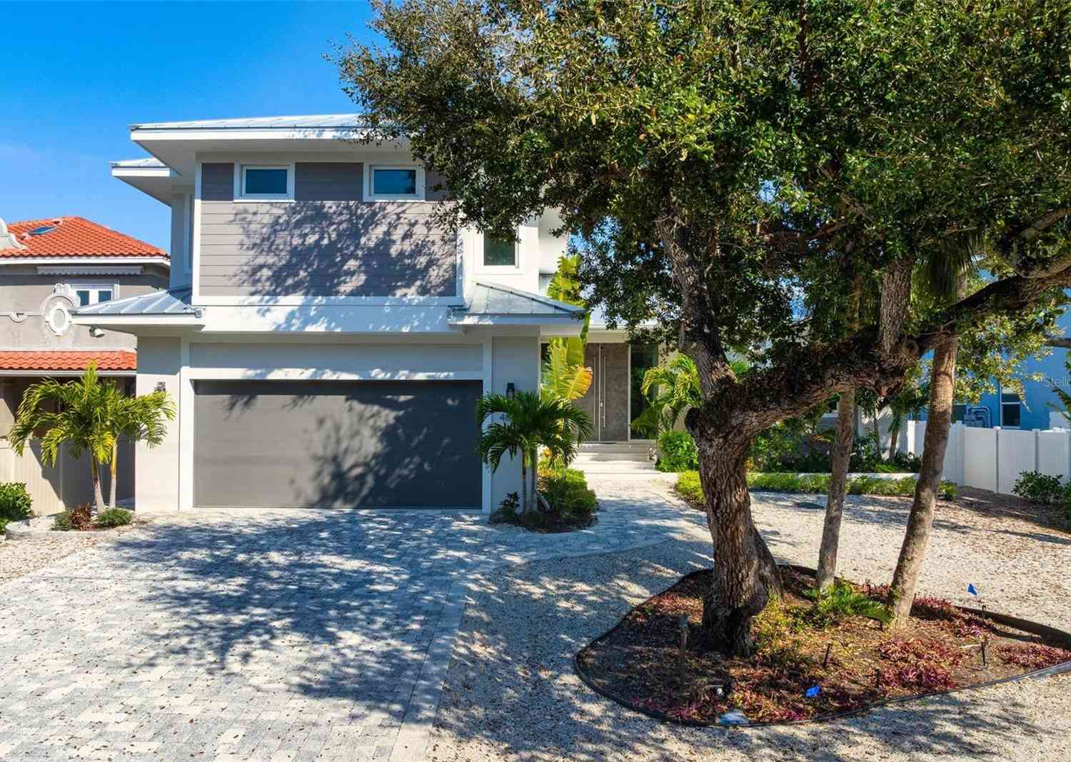Homes For Sale - 4819 Higel Avenue<br/> SARASOTA, FL 34242
