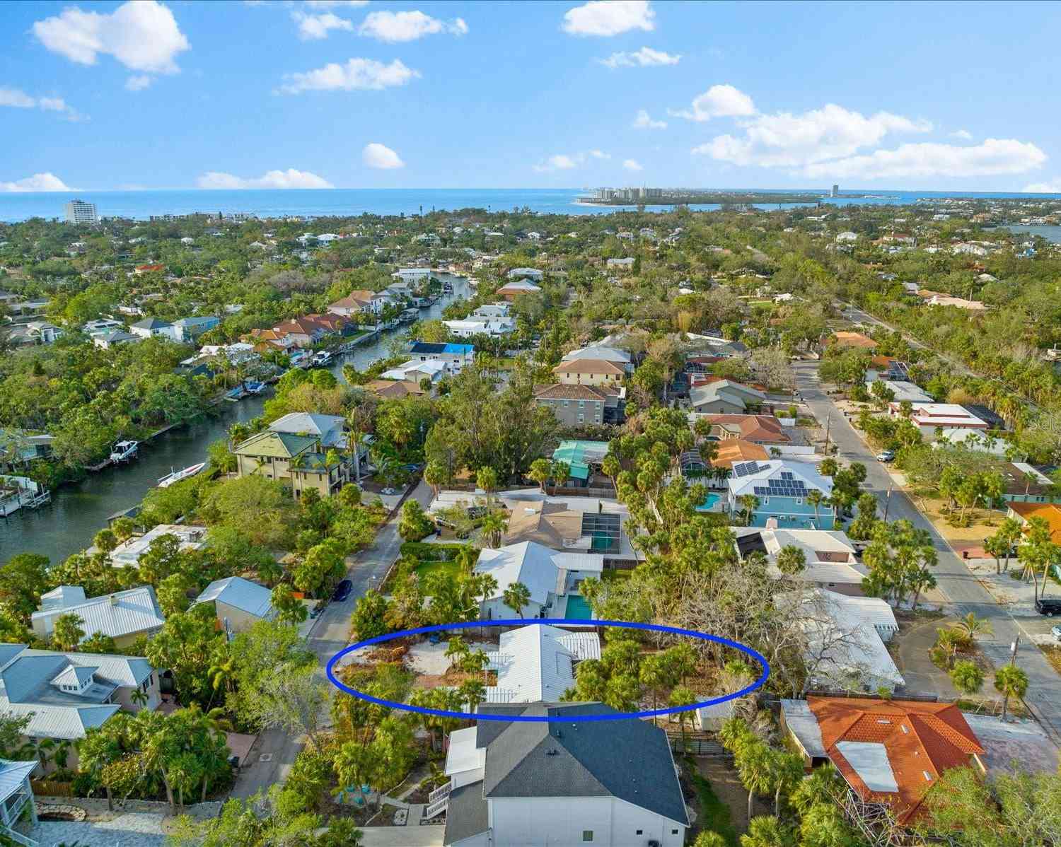Homes For Sale - 5019 Commonwealth Drive<br/> SARASOTA, FL 34242