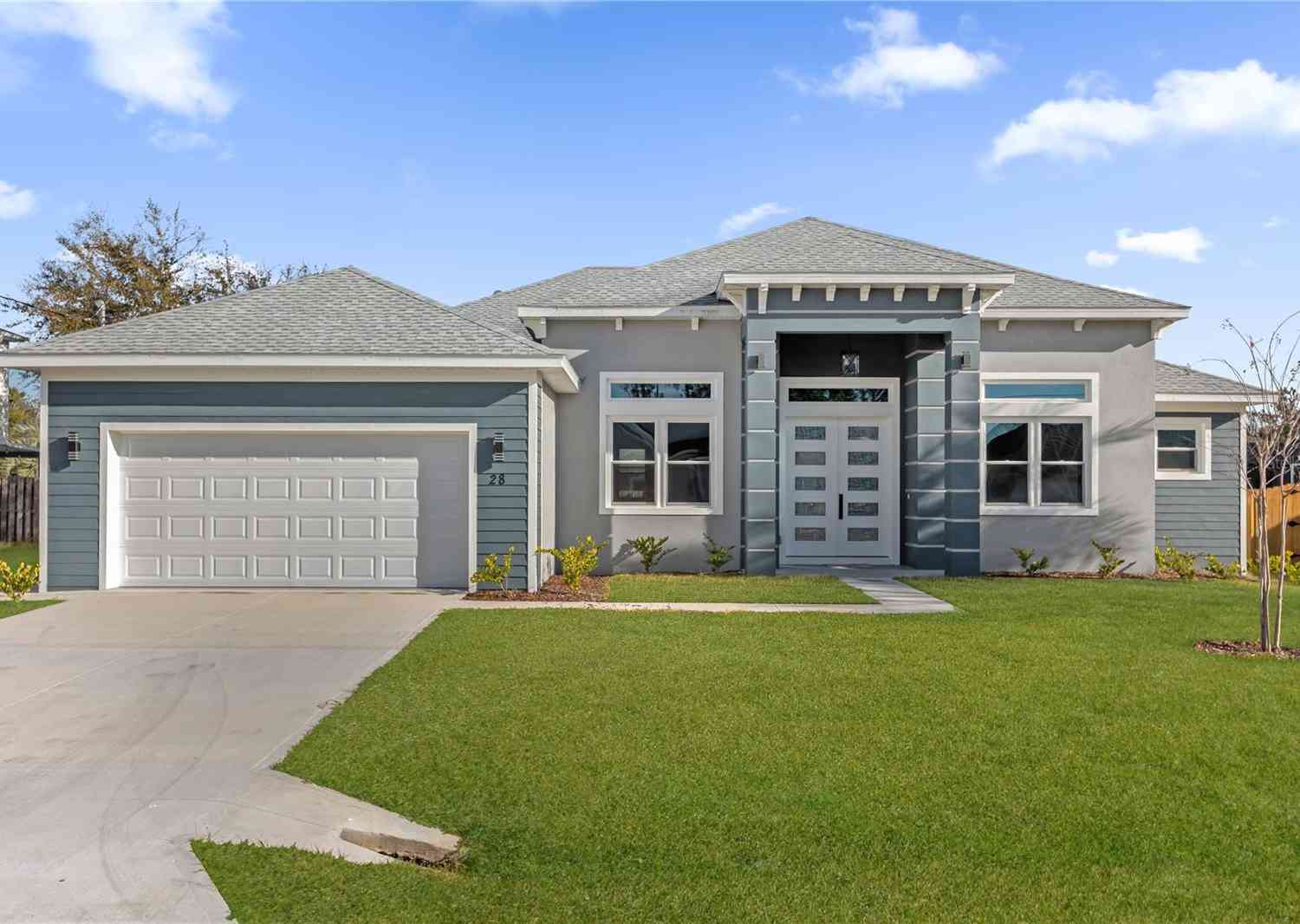 Homes For Sale - 28 Buffalo Bill Drive<br/> PALM COAST, FL 32137