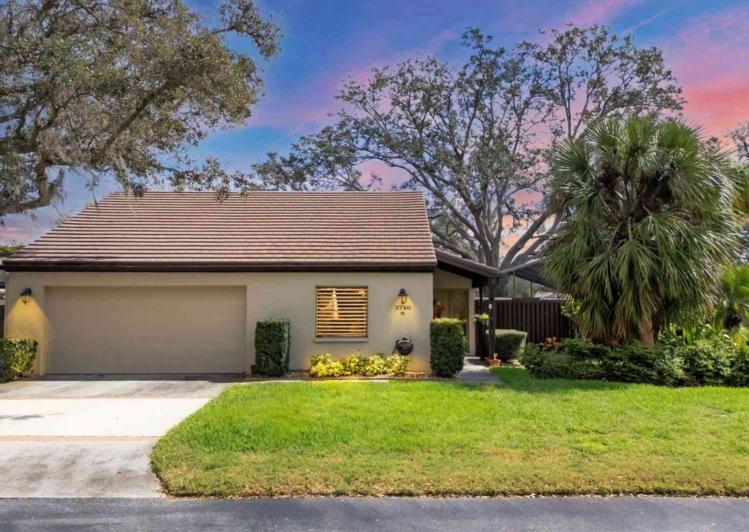 3746 Glen Oaks Manor Drive For Sale, SARASOTA, FL 34232 Villa | ByOwner