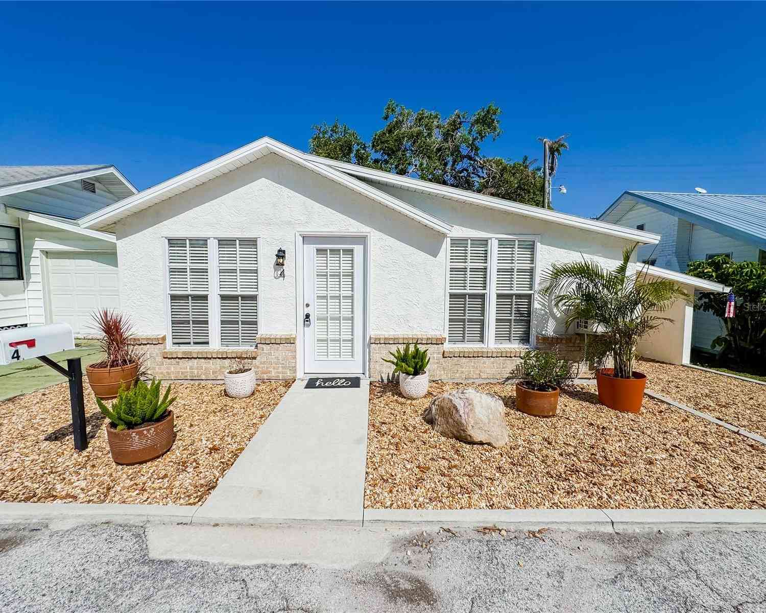 Homes For Sale - 4 Braden Castle Drive<br/> BRADENTON, FL 34208