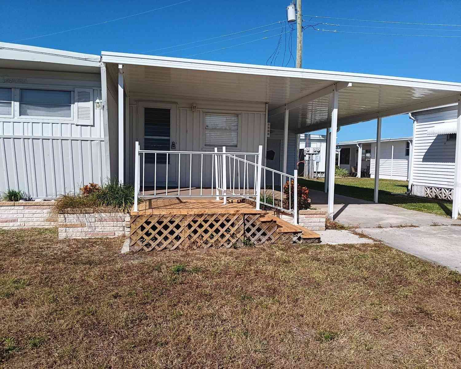 Mobile Home For Sale - 818 Bogie Street<br/> VENICE, FL 34285