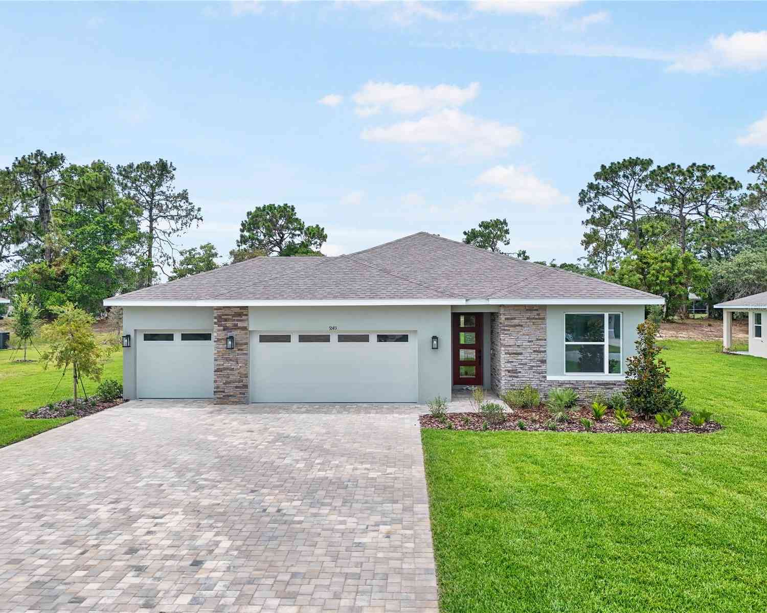 Homes For Sale - 9143 Players Drive<br/> WEEKI WACHEE, FL 34613