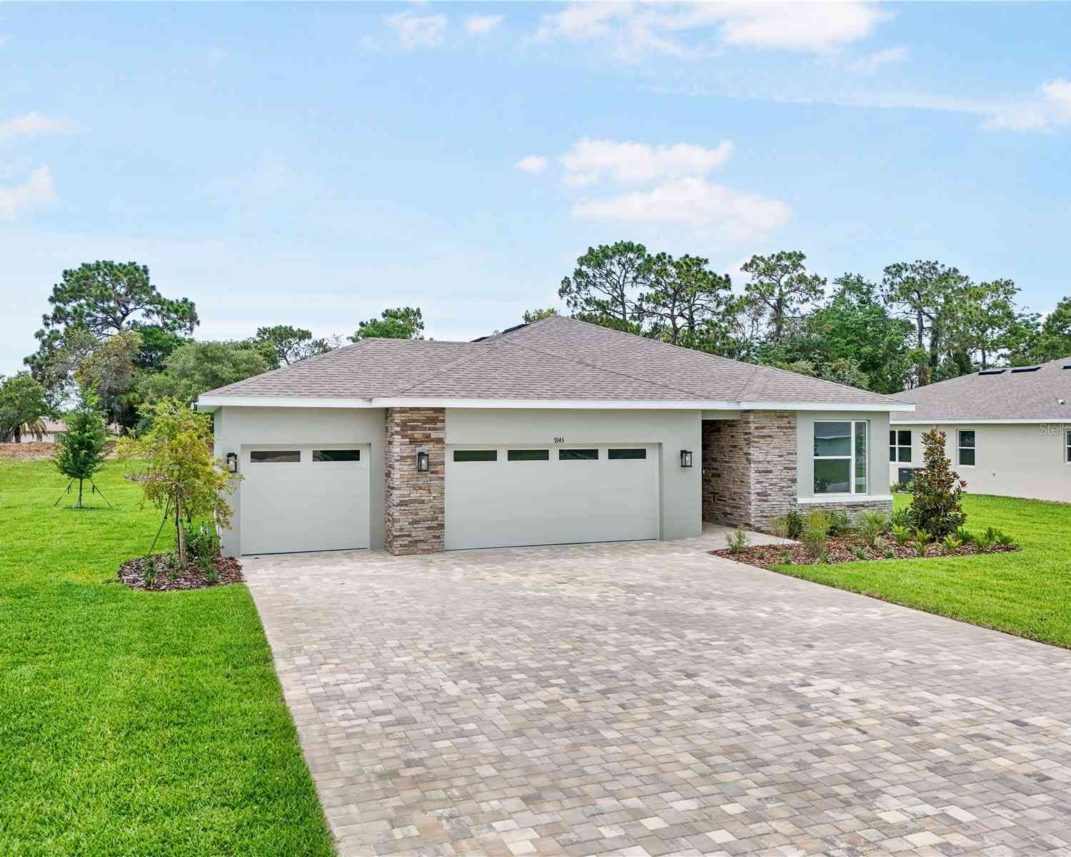 Homes For Sale - 9143 Players Drive<br/> WEEKI WACHEE, FL 34613