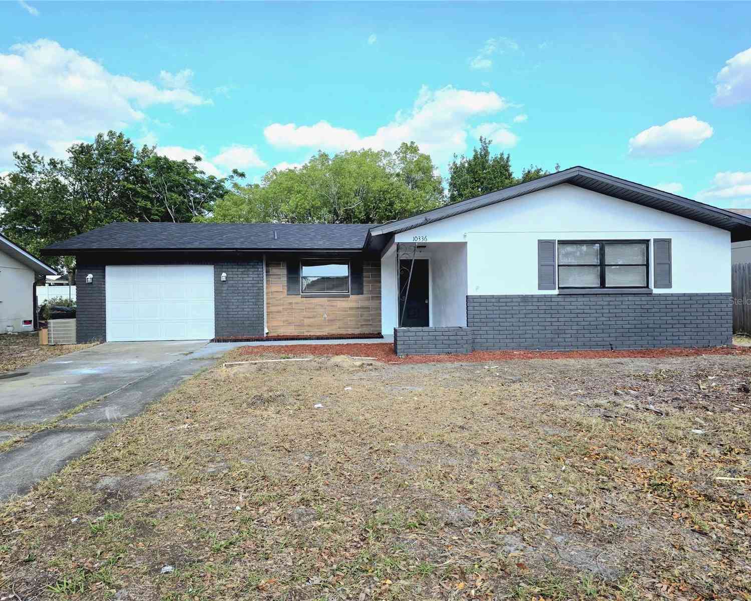 Homes For Sale - 10336 Oak Hill Drive<br/> PORT RICHEY, FL 34668