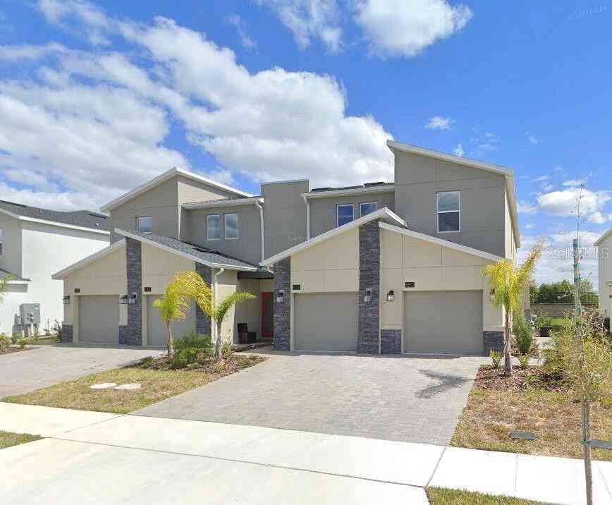 Condo For Sale - 637 Ocean Course Avenue<br/> DAVENPORT, FL 33896