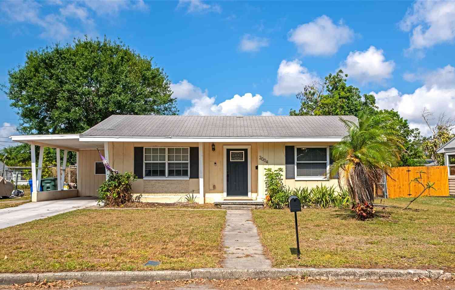 Homes For Sale - 2004 19th Street<br/> BRADENTON, FL 34205