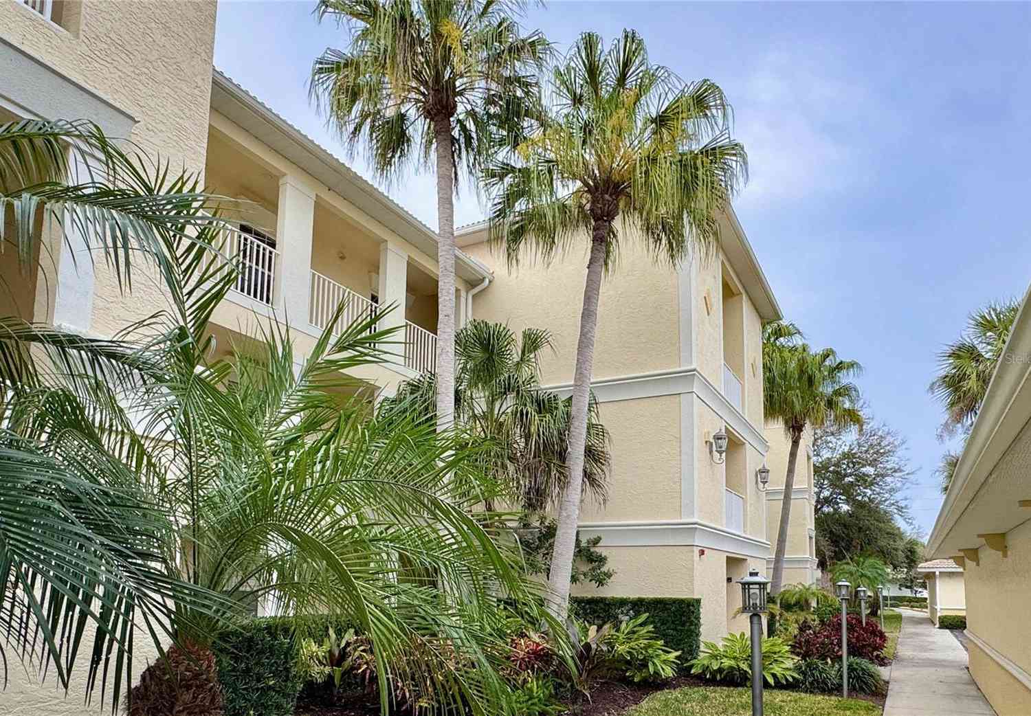 Condo For Sale - 600 Gardens Edge Drive #613<br/> VENICE, FL 34285