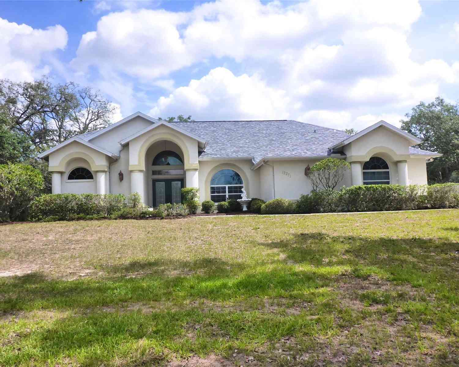 Homes For Sale - 12271 Centralia Rd<br/> WEEKI WACHEE, FL 34614
