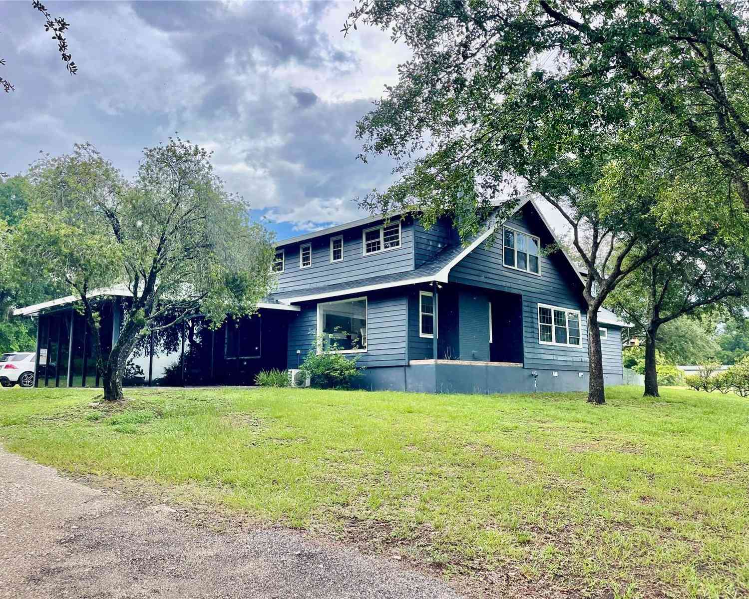 Homes For Sale - 13400 10th Street<br/> DADE CITY, FL 33525