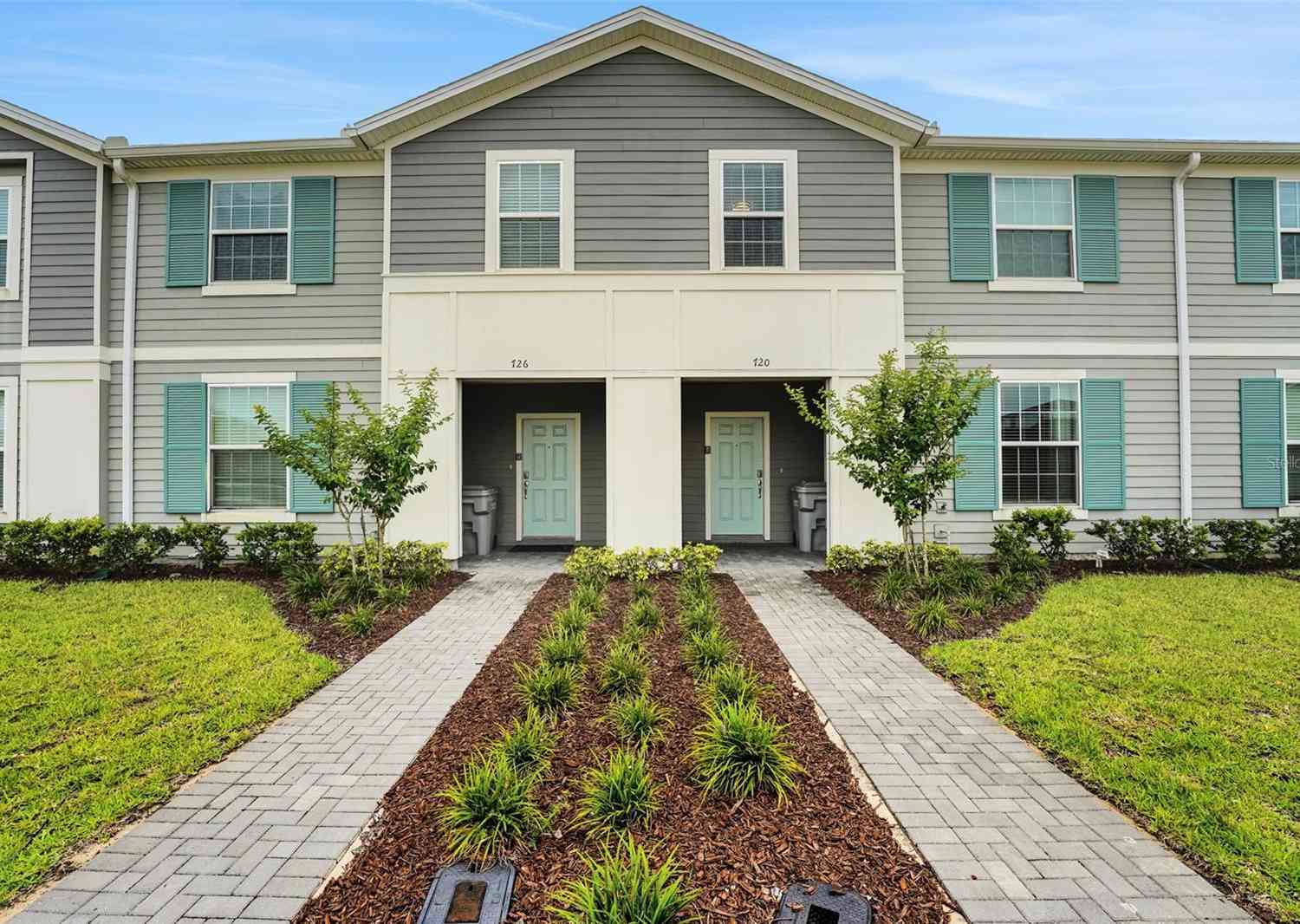 Townhouse For Sale - 720 Gardenia Lane<br/> DAVENPORT, FL 33897