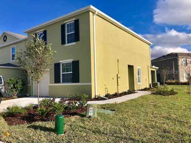 Townhouse For Sale - 403 Arbor Lakes Drive<br/> DAVENPORT, FL 33896