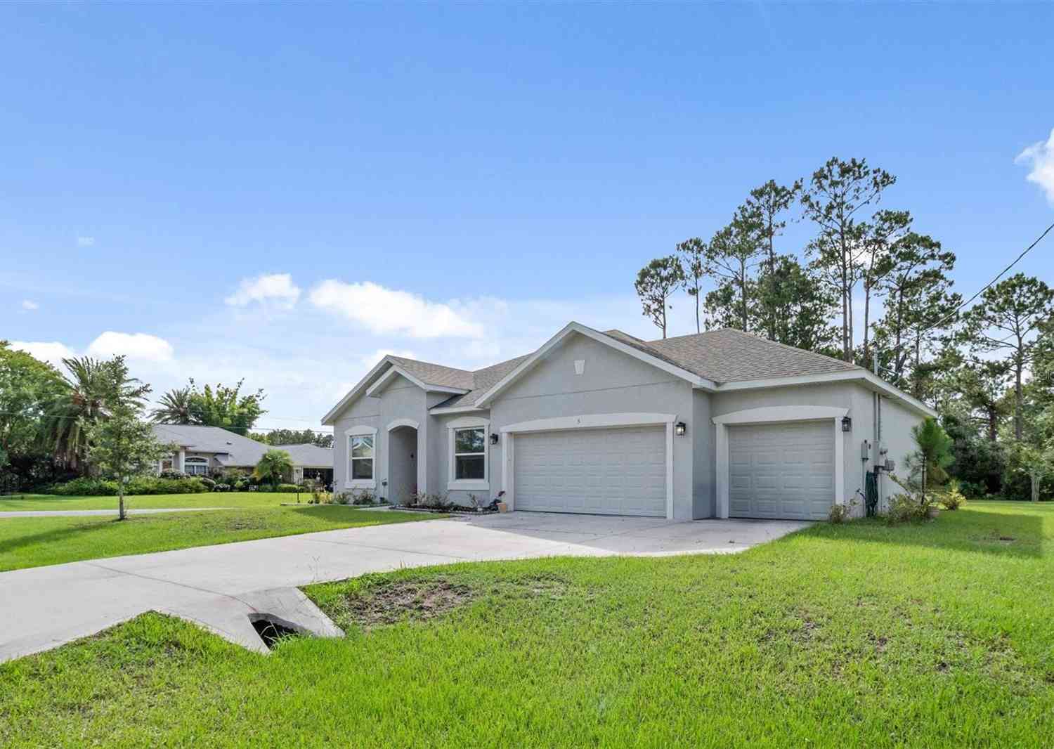 Homes For Sale - 5 Bud Hollow Drive<br/> PALM COAST, FL 32137