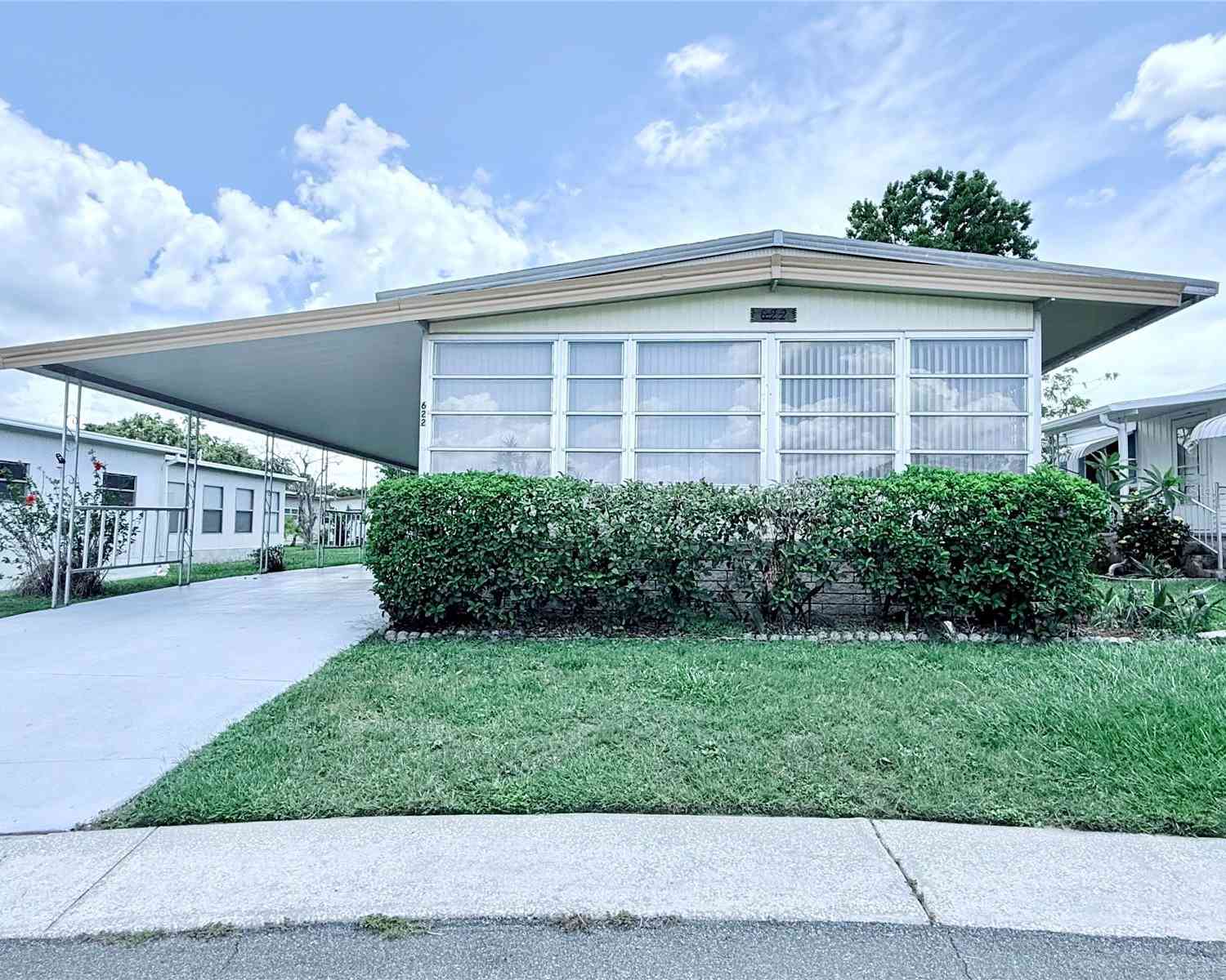 Mobile Home For Sale - 622 Elizabeth Lane<br/> LAKELAND, FL 33809