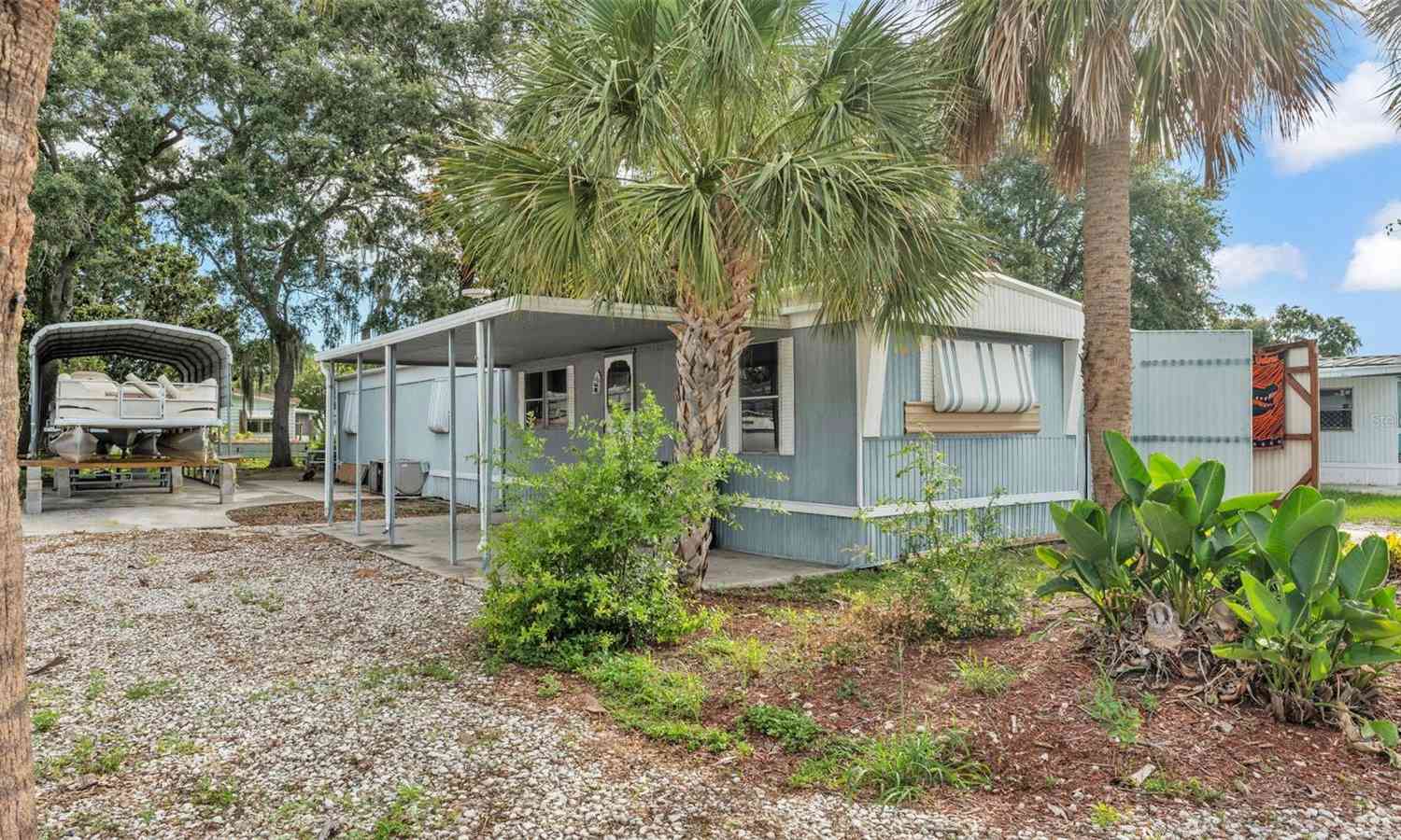 Mobile Home For Sale - 2068 Thelma Drive<br/> LAKE ALFRED, FL 33850