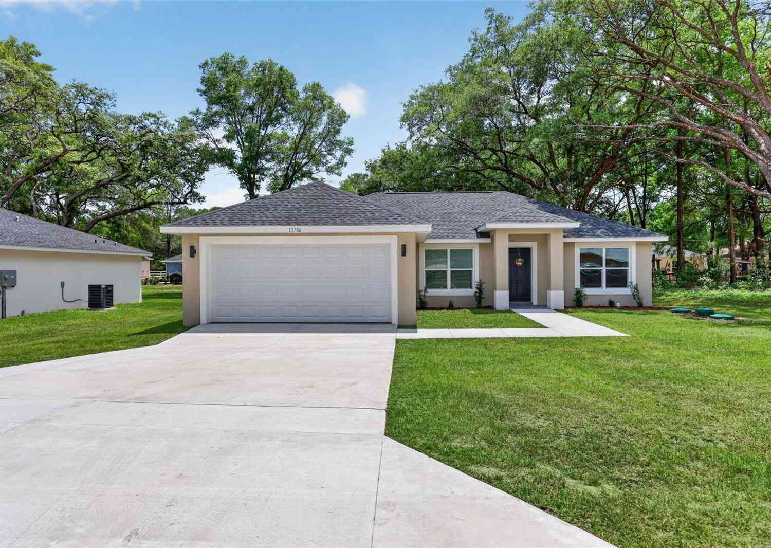 Homes For Sale - 13786 SW 113th Lane<br/> DUNNELLON, FL 34432