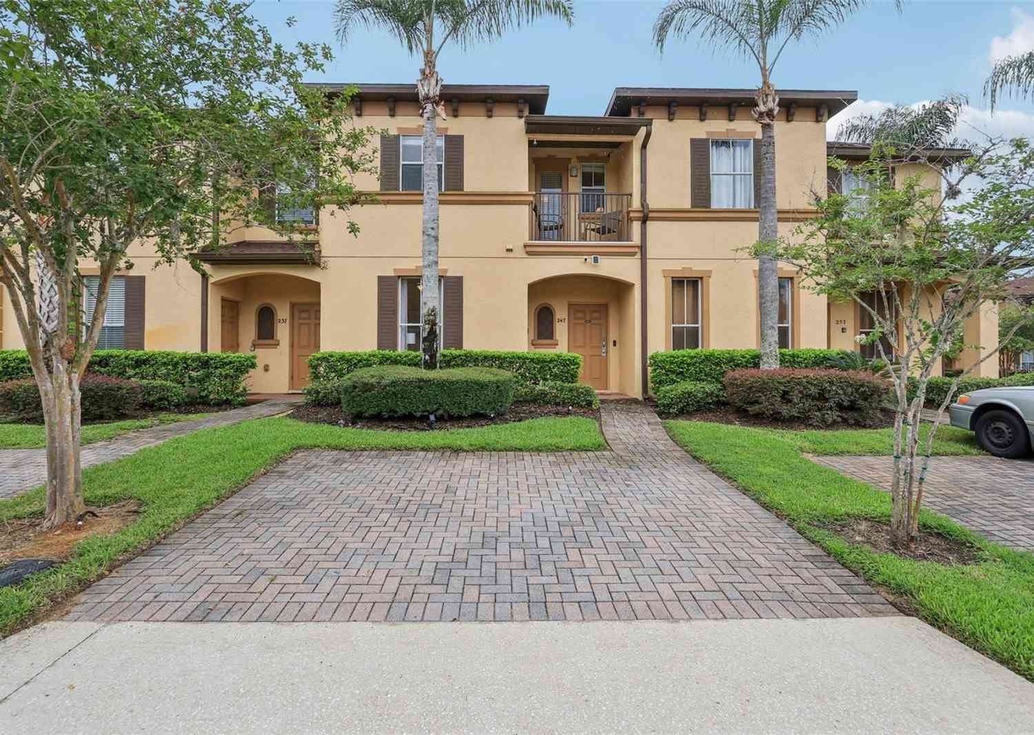Townhouse For Sale - 247 Calabria Avenue<br/> DAVENPORT, FL 33897