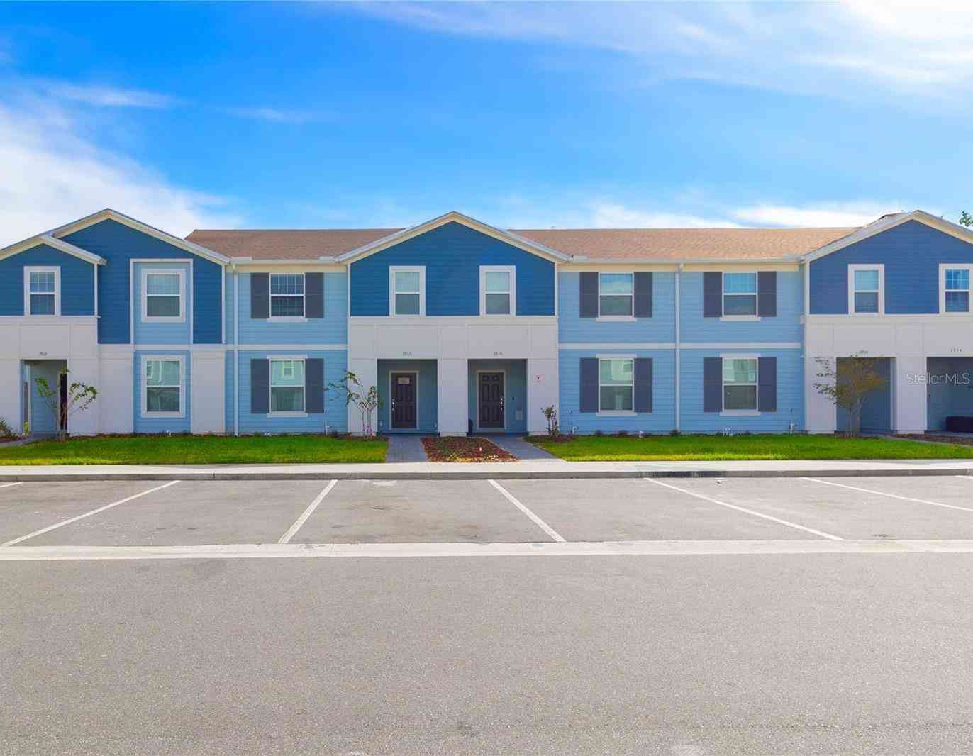 Townhouse For Sale - 3922 Lana Avenue<br/> DAVENPORT, FL 33897