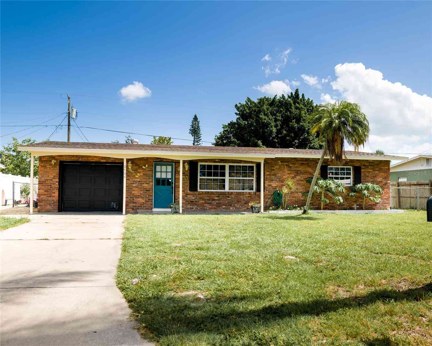 Homes For Sale - 2106 25th Avenue<br/> BRADENTON, FL 34205
