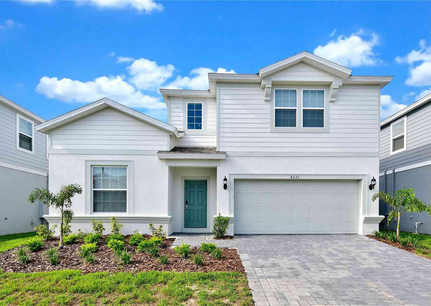Homes For Sale - 4237 Lana Avenue<br/> DAVENPORT, FL 33897