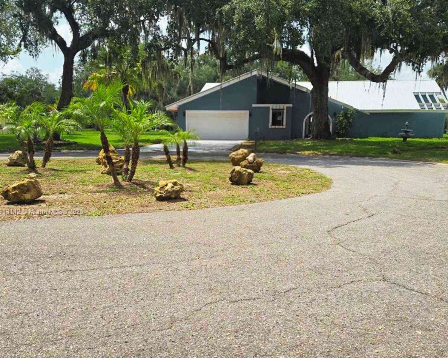 Homes For Sale - 4508 Fire Court<br/> LABELLE, FL 33935