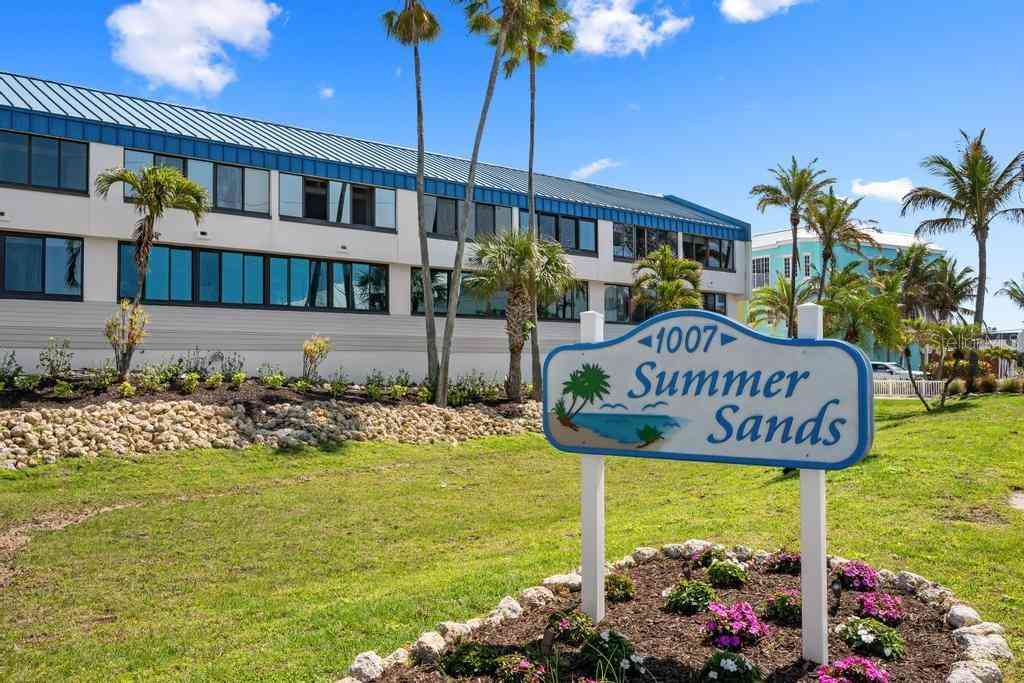 Condo For Sale - 1007 Gulf Drive #208<br/> Bradenton Beach, FL 34217