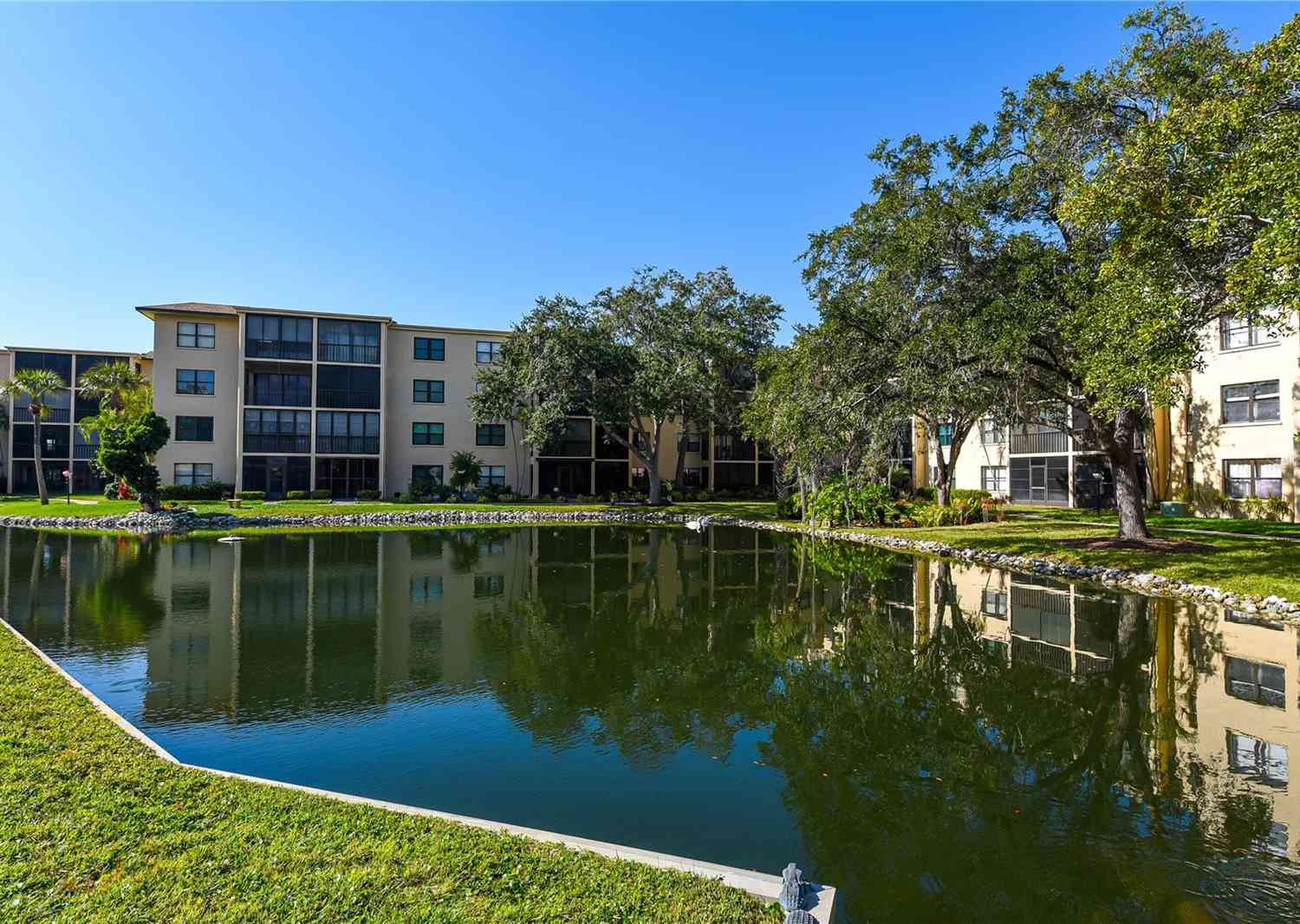 Condo For Sale - 625 30th Avenue #G107<br/> BRADENTON, FL 34205