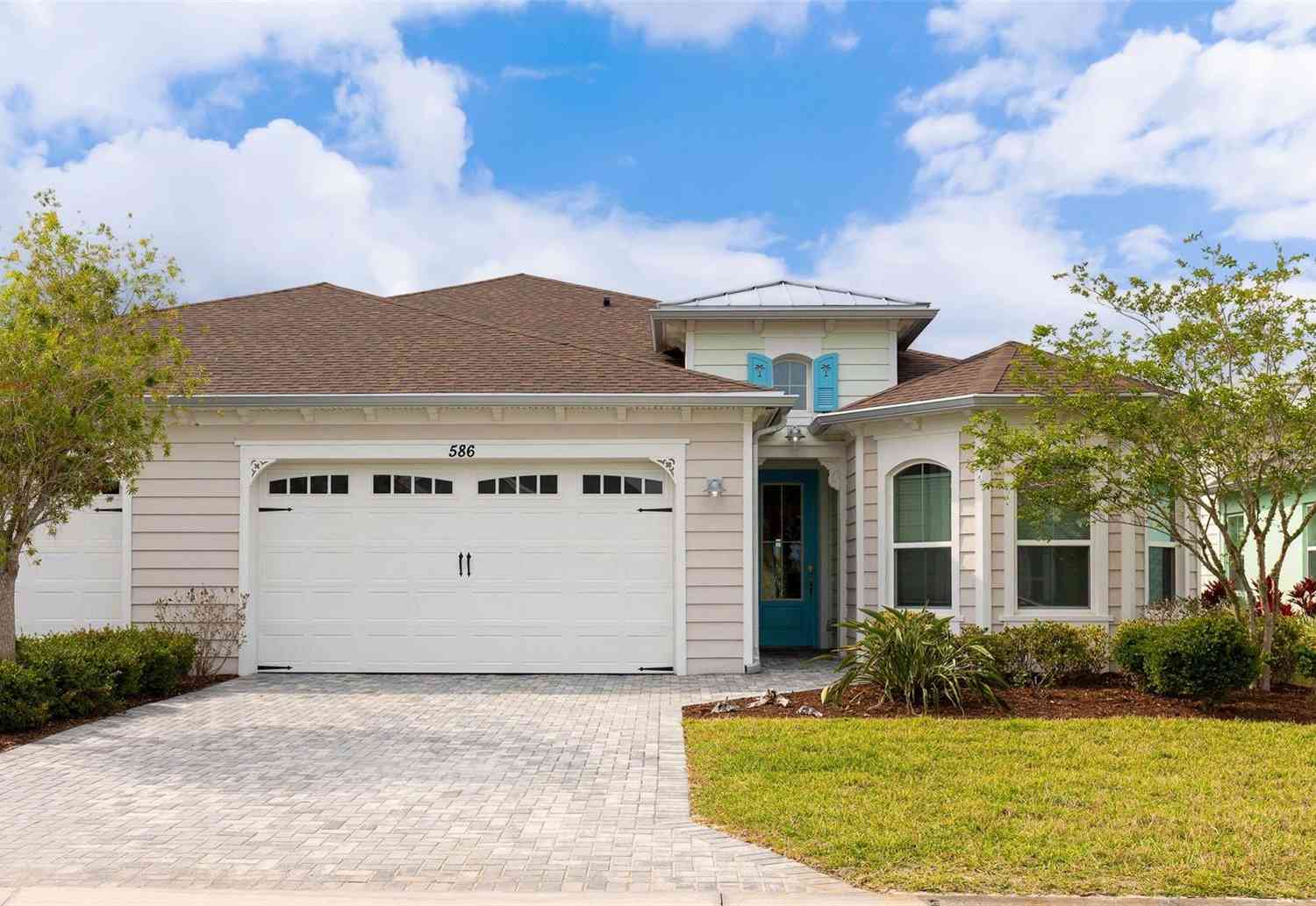 Homes For Sale - 586 Lost Shaker Way<br/> DAYTONA BEACH, FL 32124