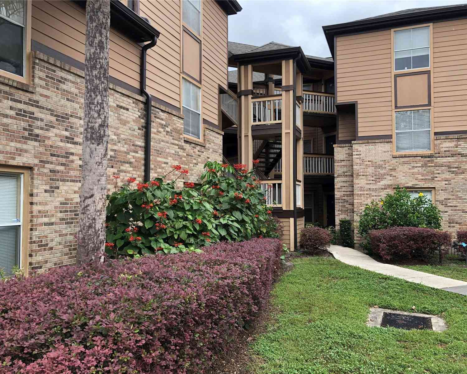 Condo For Sale - 486 N Pin Oak Place #106<br/> LONGWOOD, FL 32779