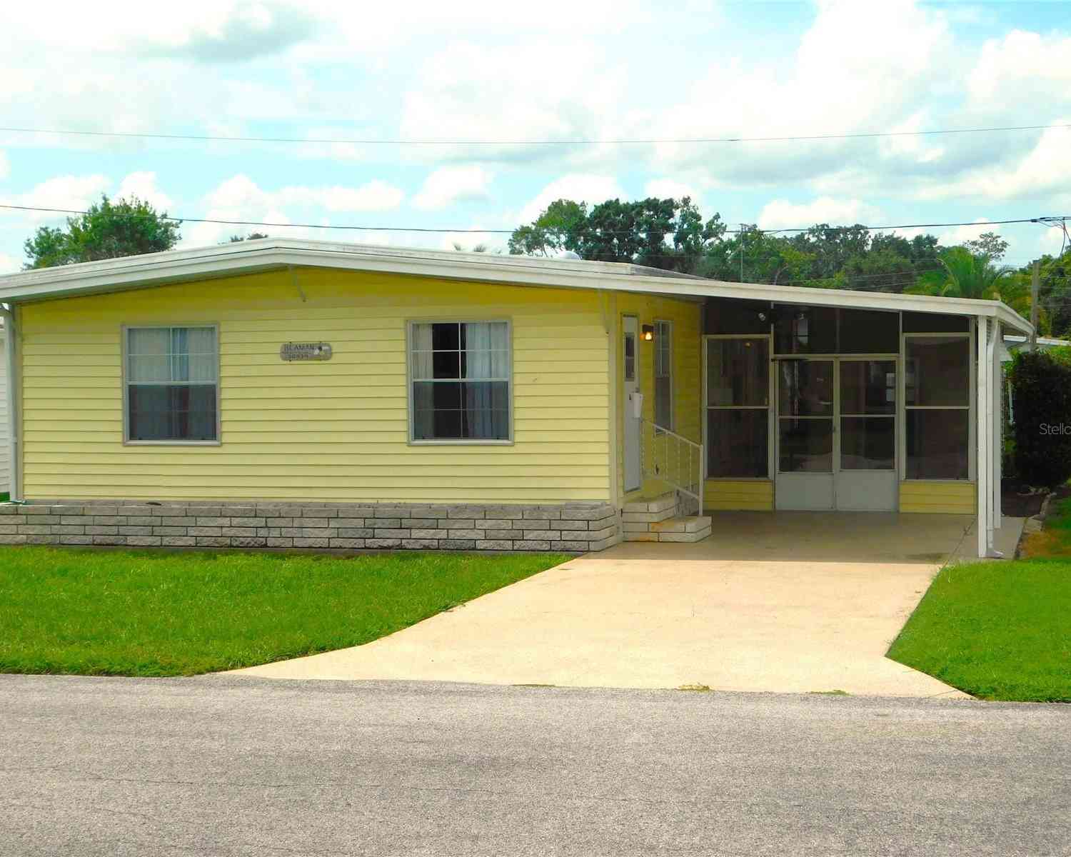 Mobile Home For Sale - 36934 Beth Avenue<br/> ZEPHYRHILLS, FL 33542