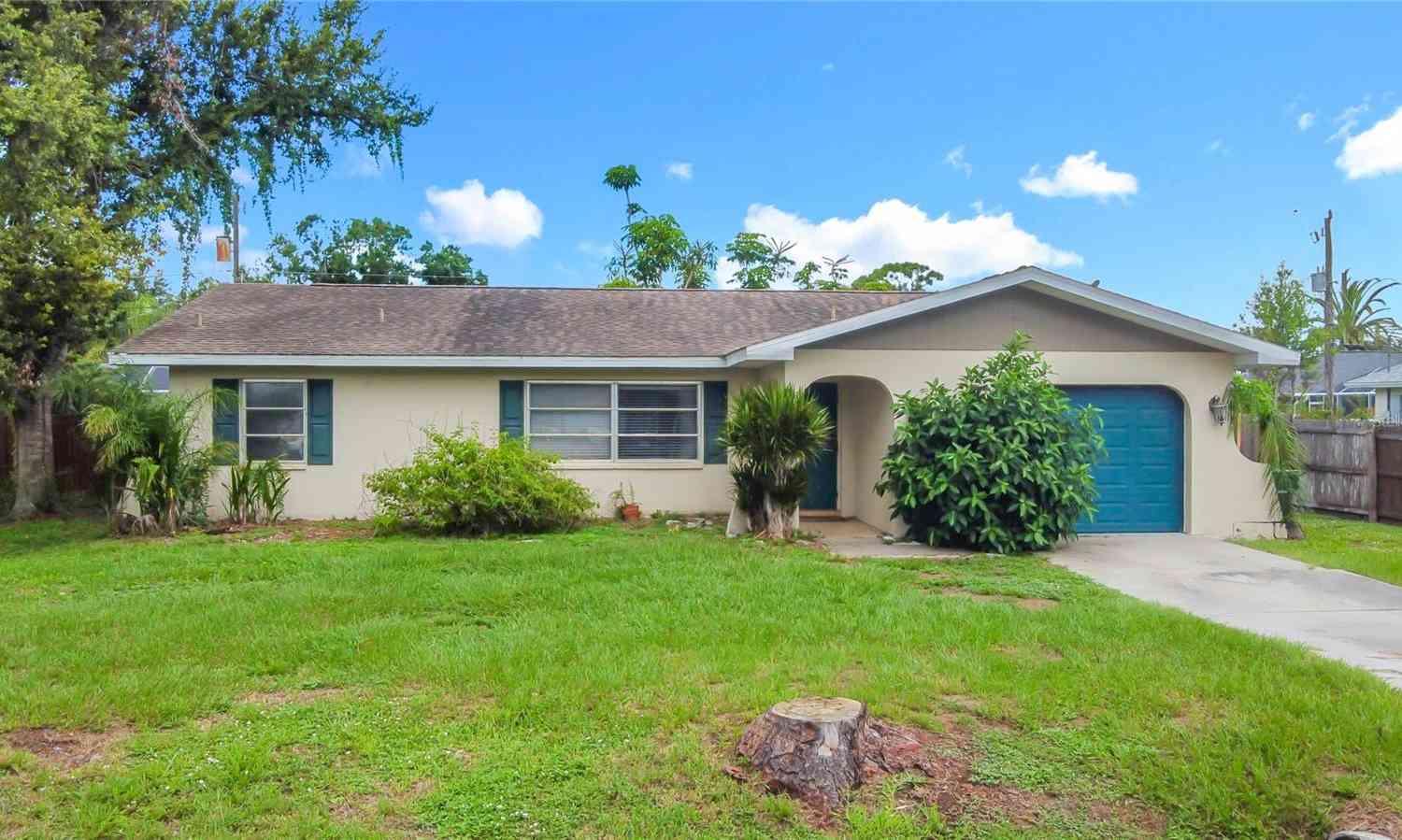Homes For Sale - 5964 Diana Road<br/> VENICE, FL 34293
