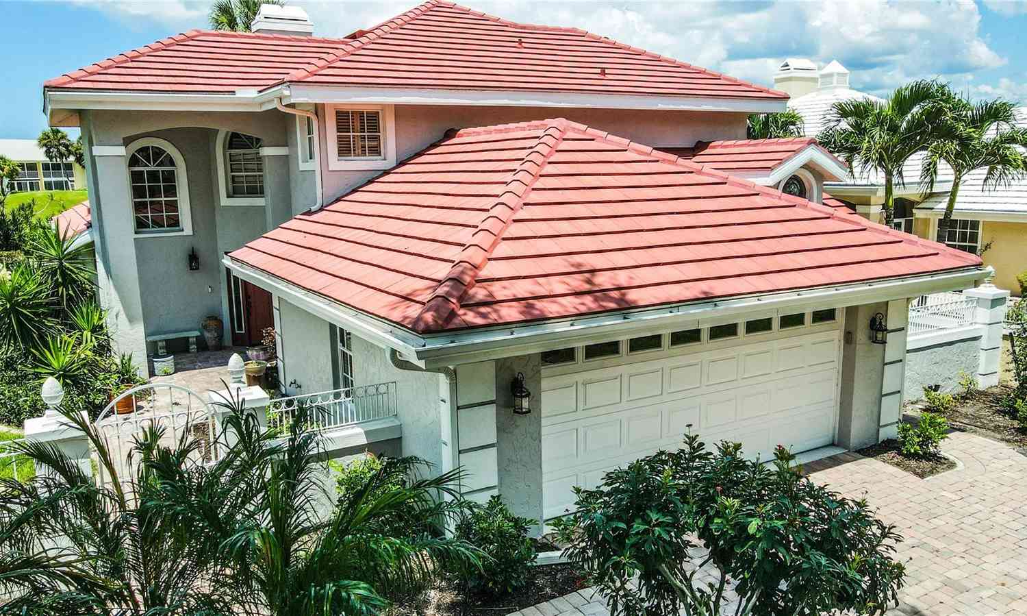 Homes For Sale - 404 Cardiff Road<br/> VENICE, FL 34293