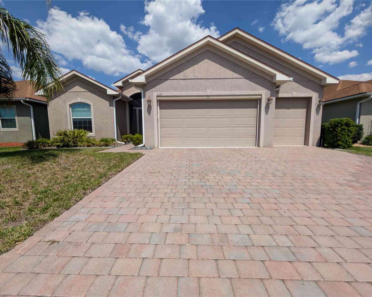 Homes For Sale - 5225 Pebble Beach Boulevard<br/> WINTER HAVEN, FL 33884