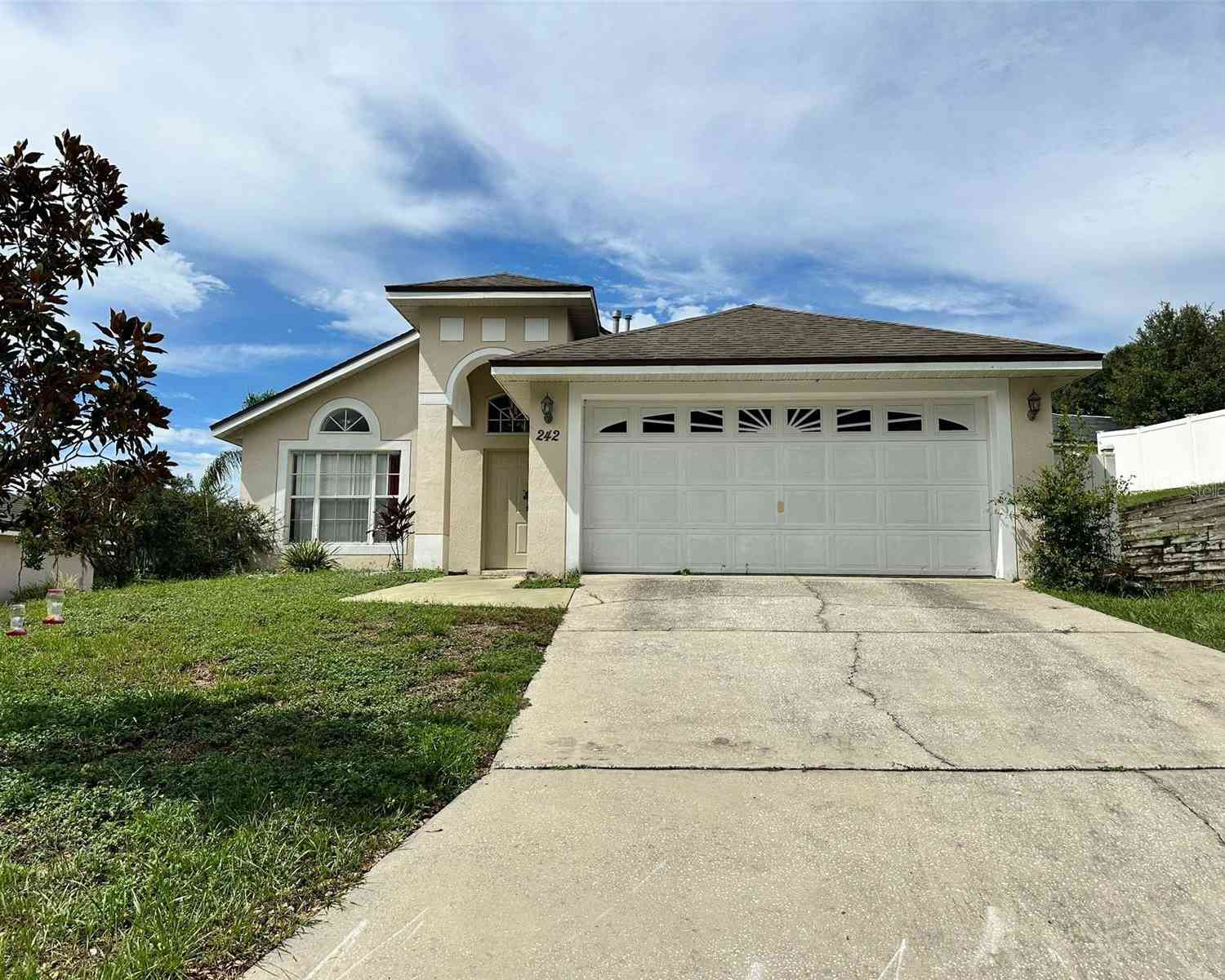 Homes For Sale - 242 Durango Loop Street<br/> DAVENPORT, FL 33897