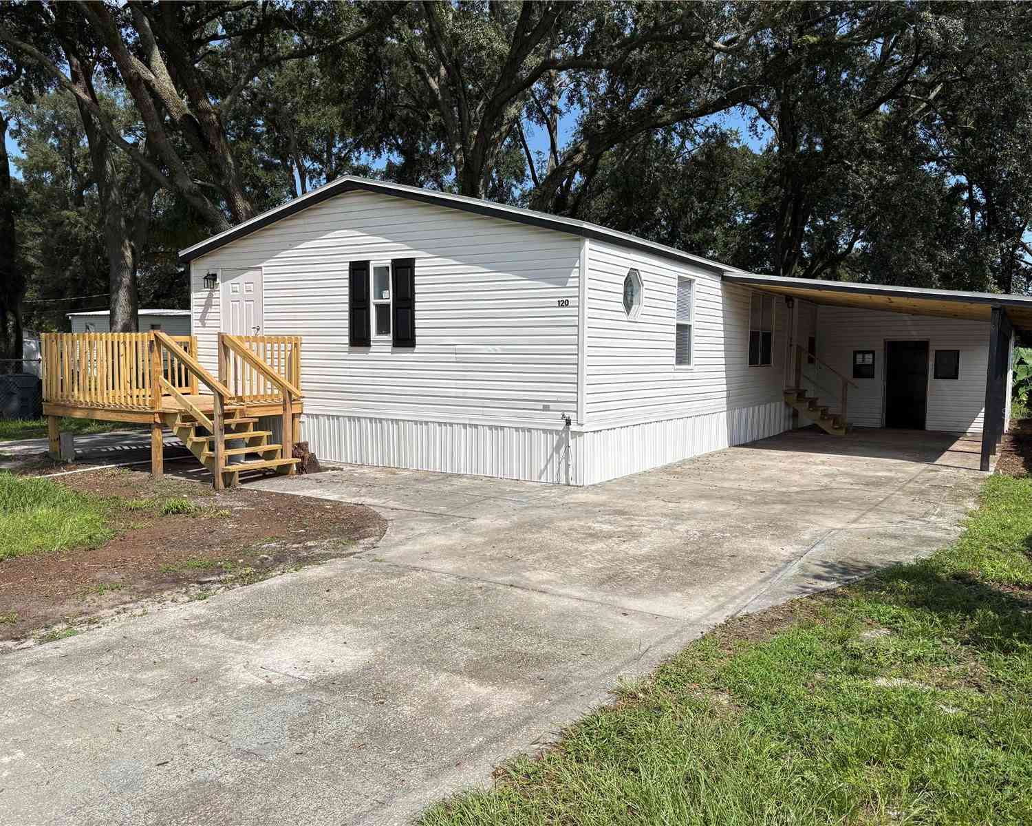 Mobile Home For Sale - 120 Clearwater Court<br/> POLK CITY, FL 33868