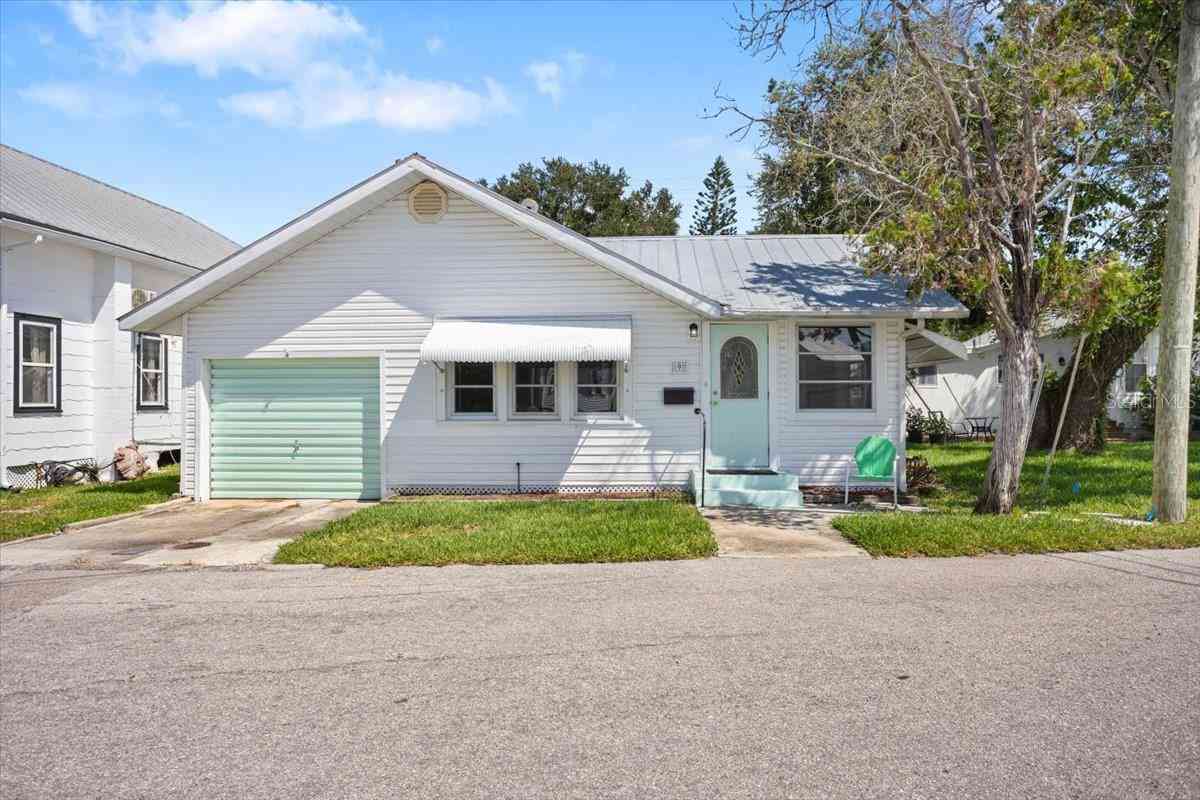 Homes For Sale - 9 Seminole Drive<br/> BRADENTON, FL 34208