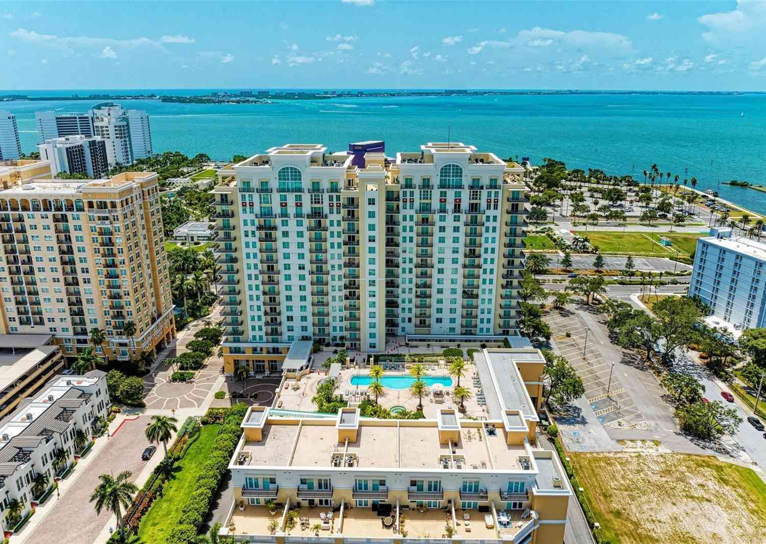 Condo For Sale - 800 N Tamiami Trail #212<br/> SARASOTA, FL 34236