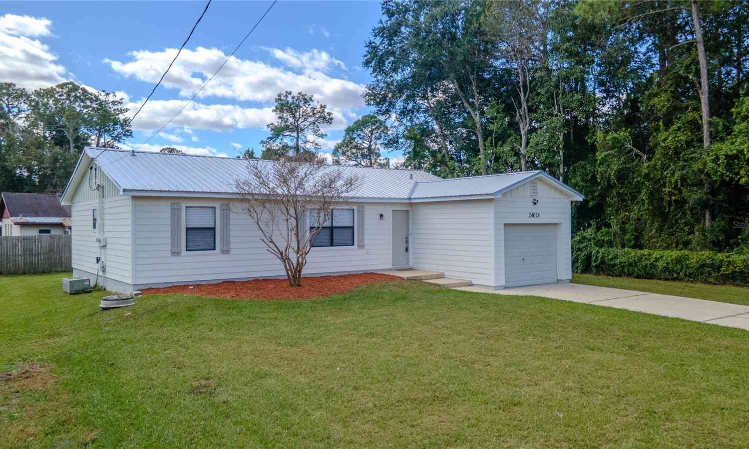 Homes For Sale - 24024 Deer Road<br/> ASTOR, FL 32102