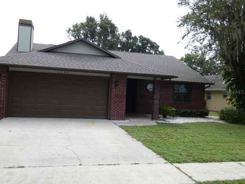 Homes For Sale - 6534 Foxmoor Drive<br/> ZEPHYRHILLS, FL 33542