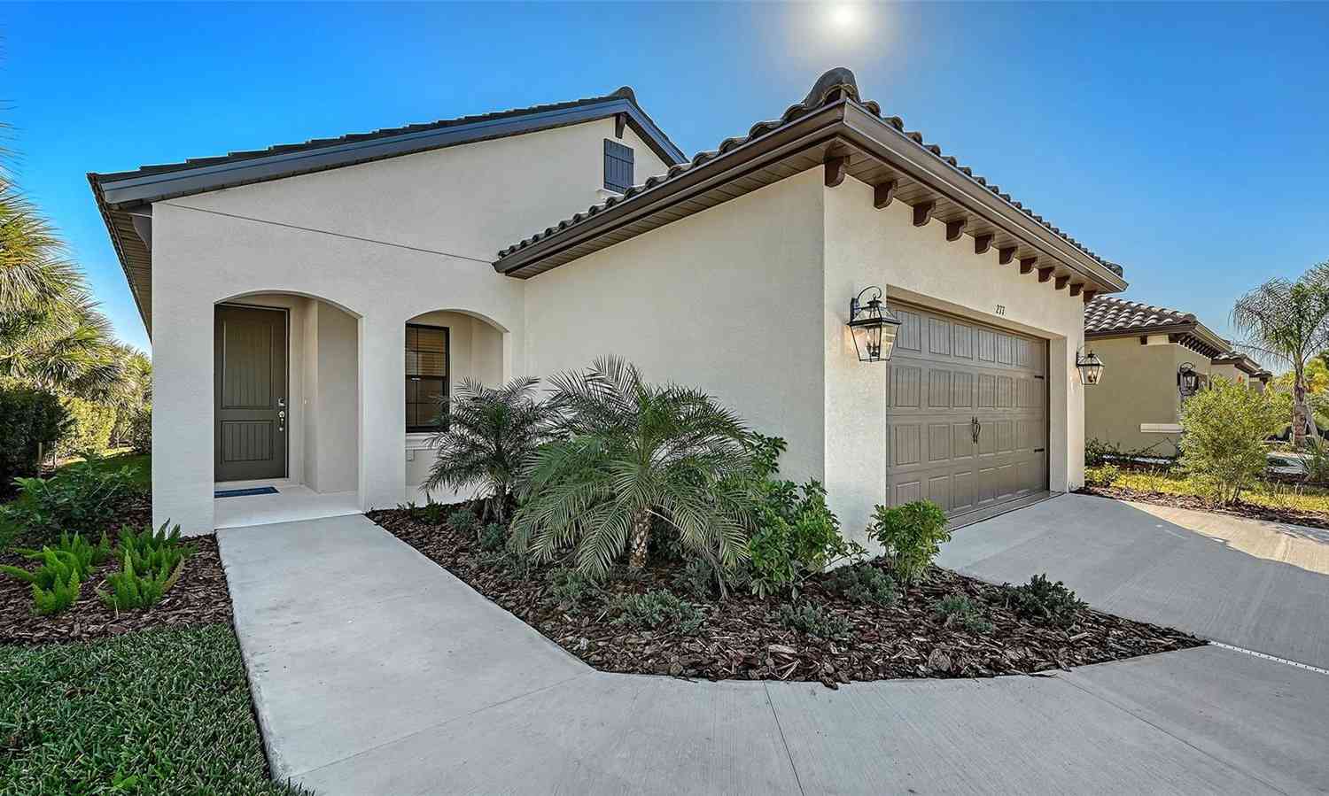Homes For Sale - 277 Potenza Loop<br/> Venice, FL 34275