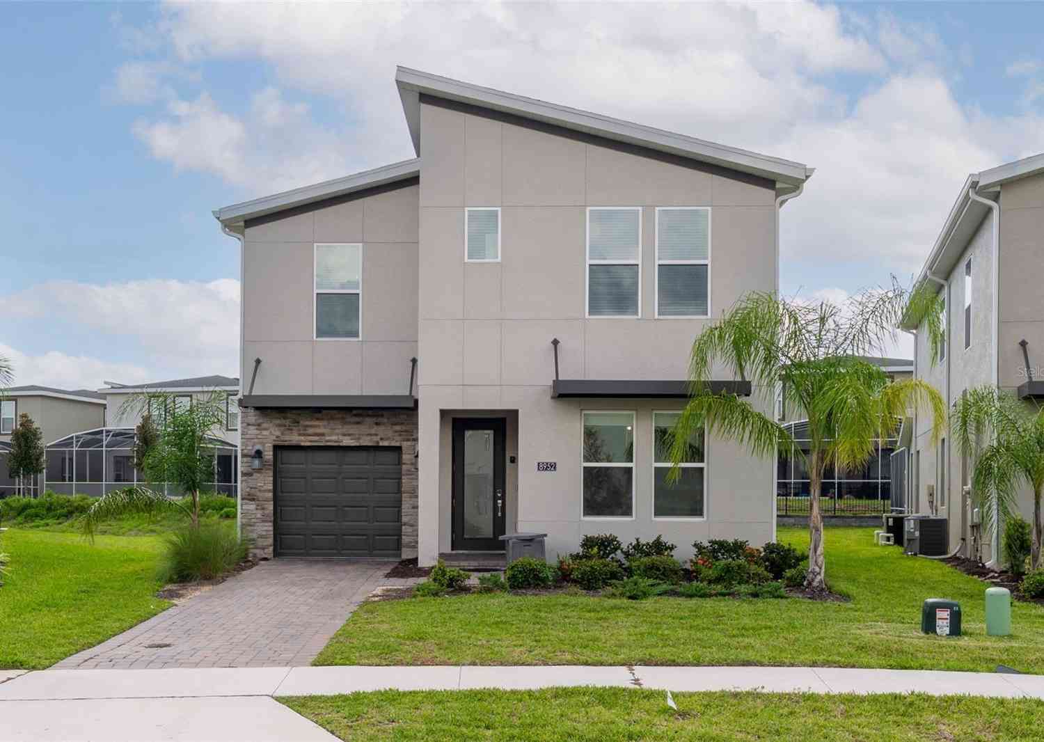 Homes For Sale - 8952 Takeaway Way<br/> DAVENPORT, FL 33896