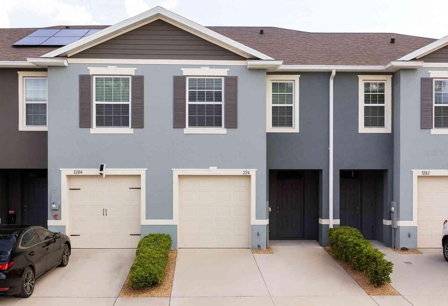 Townhouse For Sale - 1288 Yellow Finch Drive<br/> DAVENPORT, FL 33837