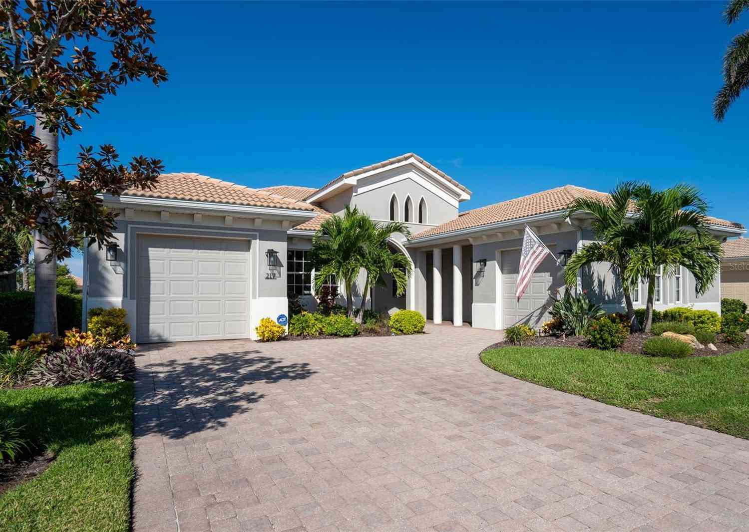 Homes For Sale - 217 Martellago Drive<br/> Venice, FL 34275