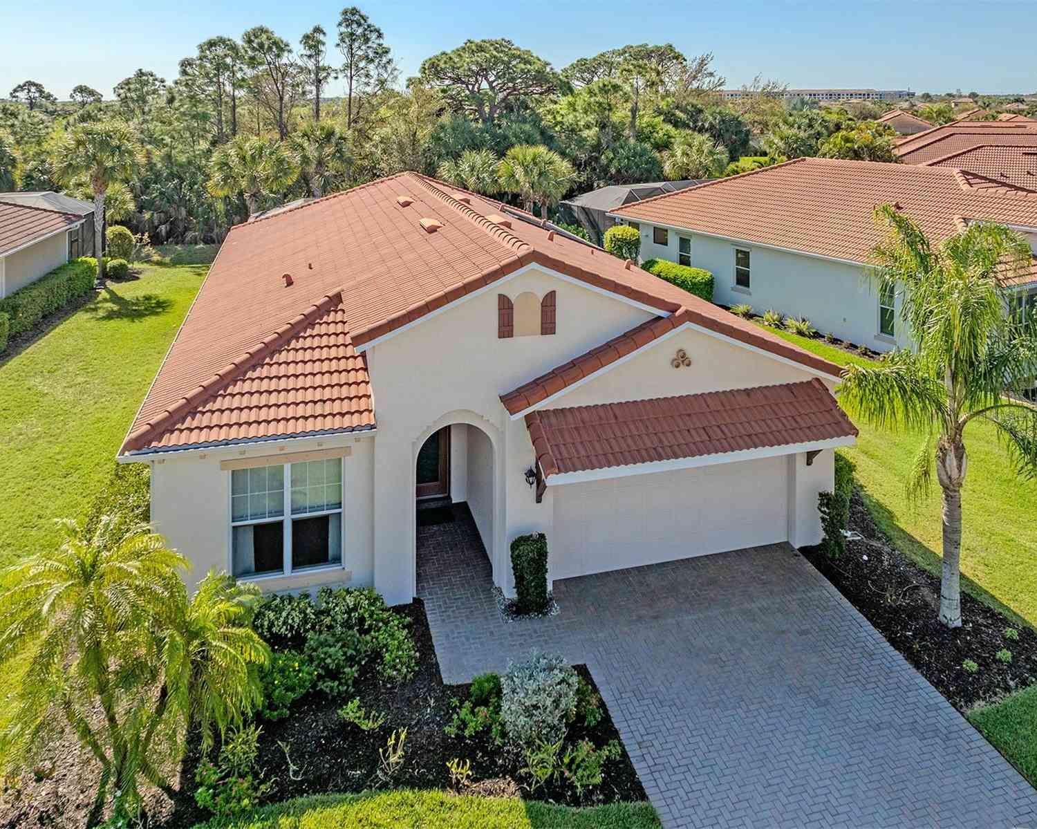 Homes For Sale - 500 Padova Way<br/> Venice, FL 34275