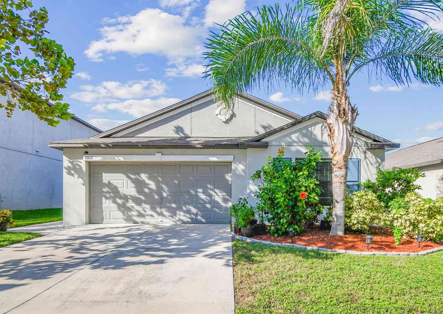 Homes For Sale - 10112 Rosemary Leaf Lane<br/> RIVERVIEW, FL 33578