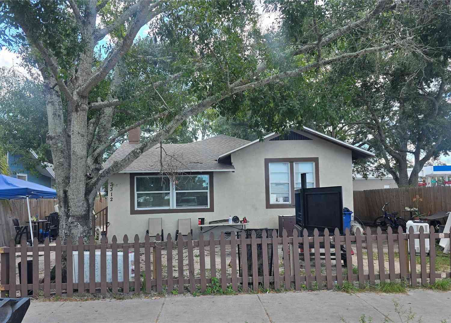 Homes For Sale - 3312 Queensboro Avenue<br/> Pinellas County, Saint Petersburg, FL 33712