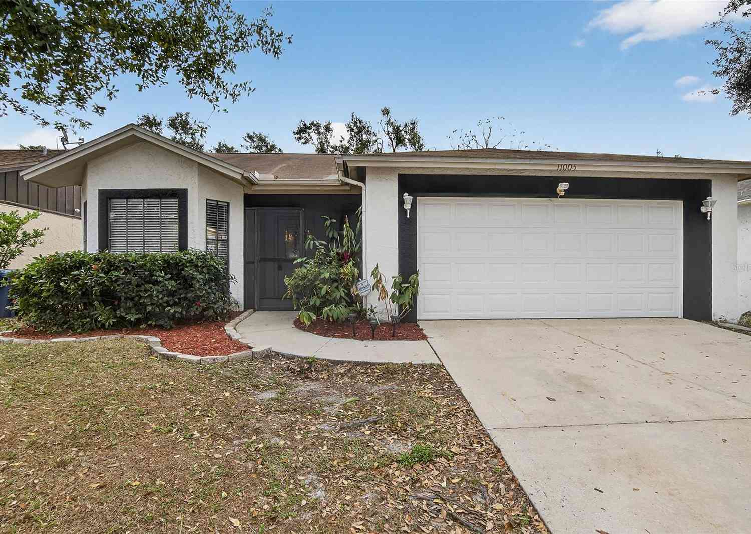 Homes For Sale - 11005 Kenbrook Drive<br/> RIVERVIEW, FL 33578