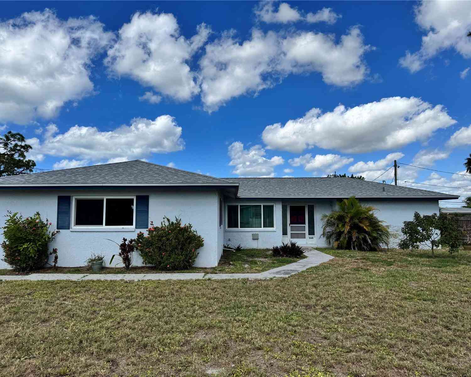 Homes For Sale - 1048 Porpoise Road<br/> VENICE, FL 34293