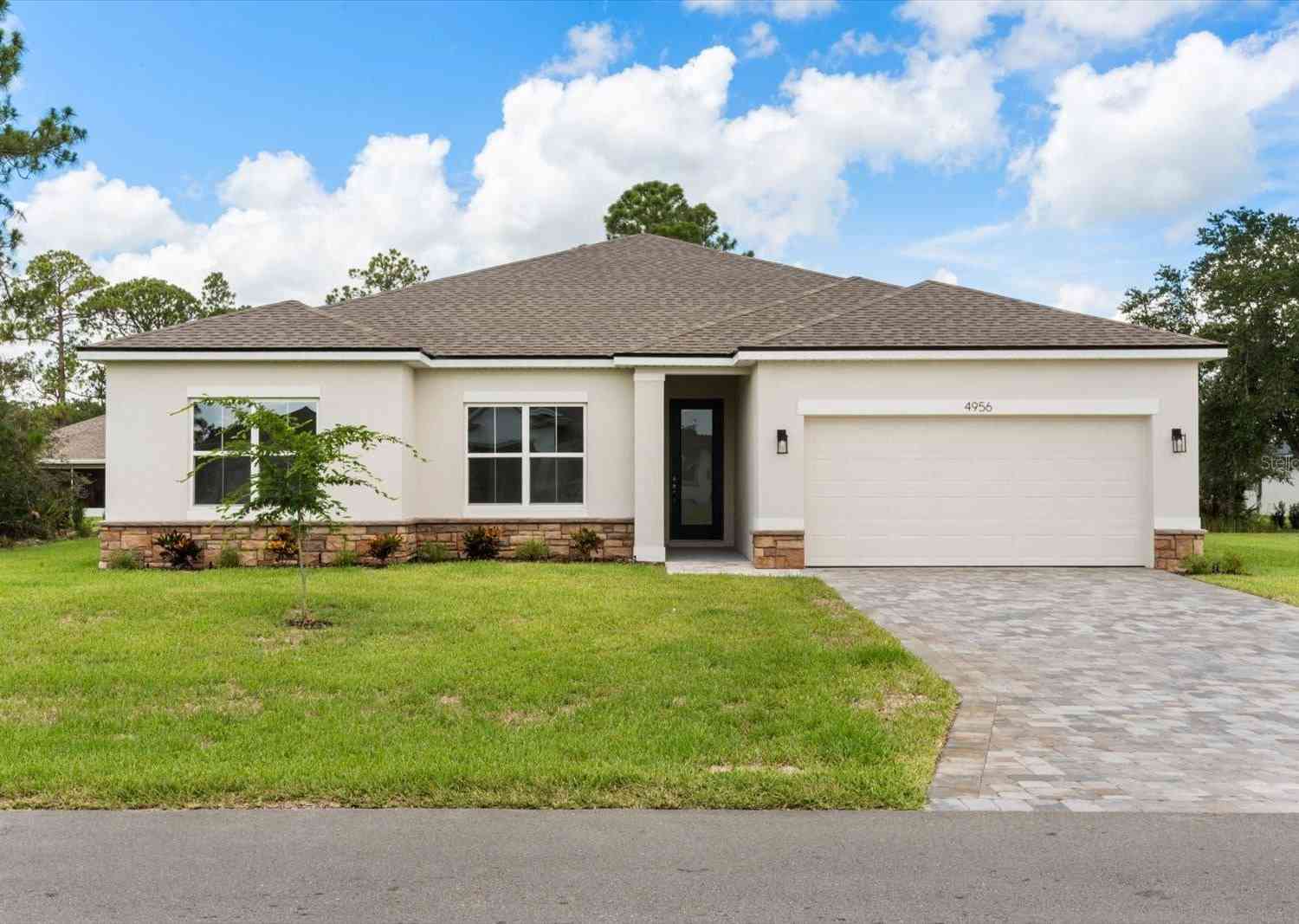 Homes For Sale - 5336 Columbus Boulevard<br/> SEBRING, FL 33872